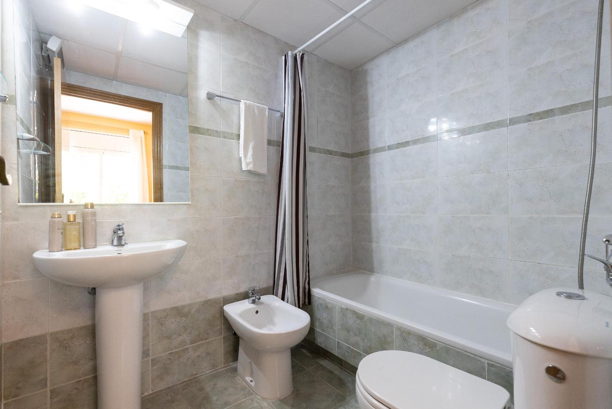 Uhc Golden Pineda Apartments Ла-Пінеда Екстер'єр фото